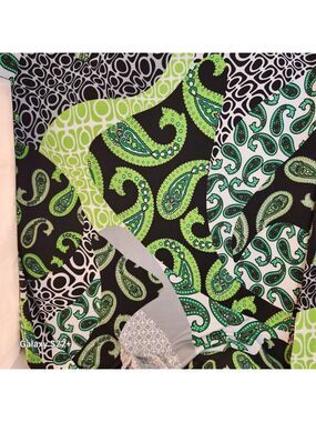 Green & Black Paisley & Abstract Stretch Polyester Knit Fabric 3 Yards X 57 Inch